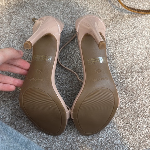 Nude patent heels-NEVER WORN - Picture 4 of 5